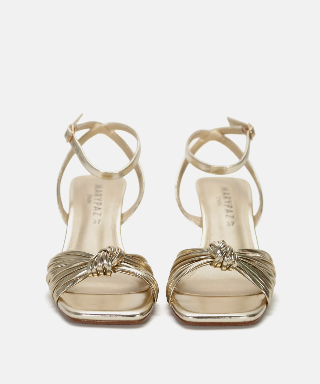 Sand&aacute;lia com salto e n&oacute; image number null